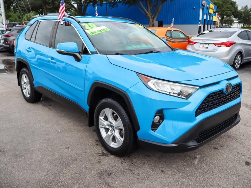 Toyota RAV4 XLE FWD 2020