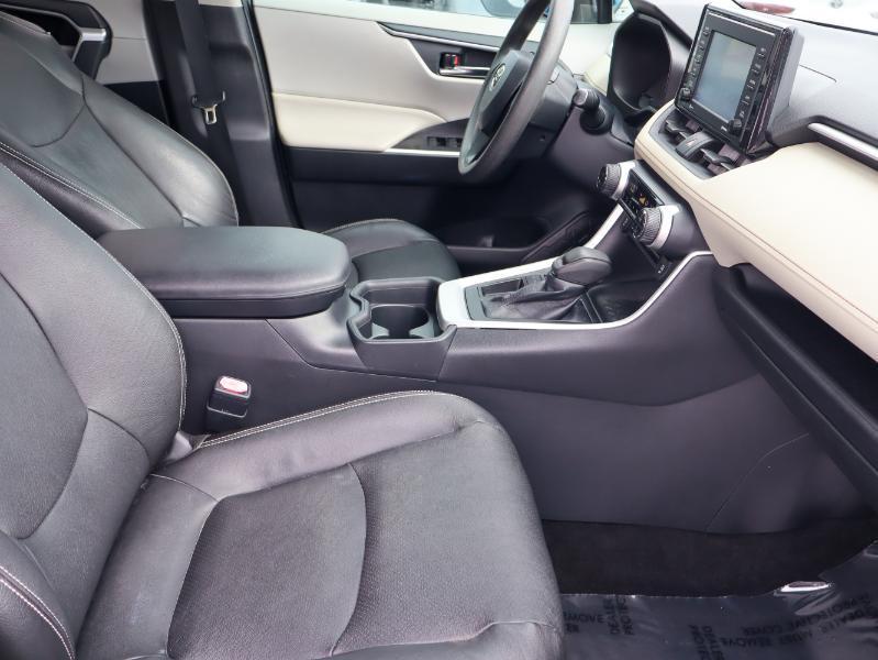 Toyota RAV4 XLE FWD 2020