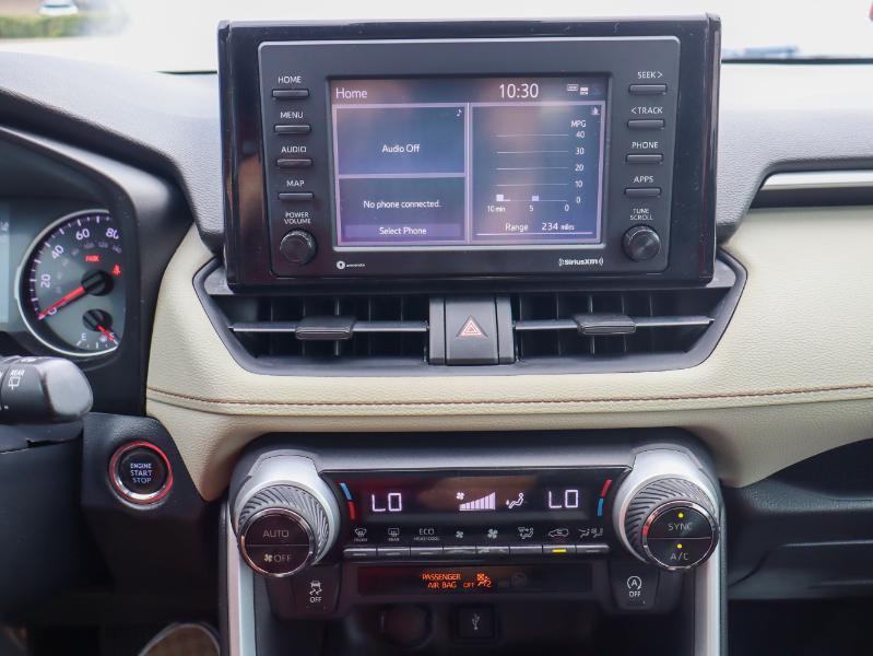 Toyota RAV4 XLE FWD 2020