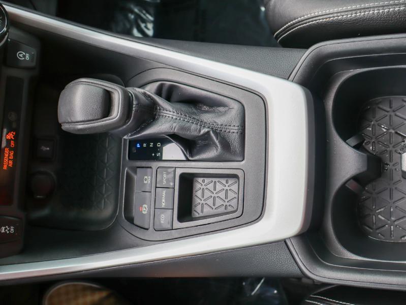 Toyota RAV4 XLE FWD 2020