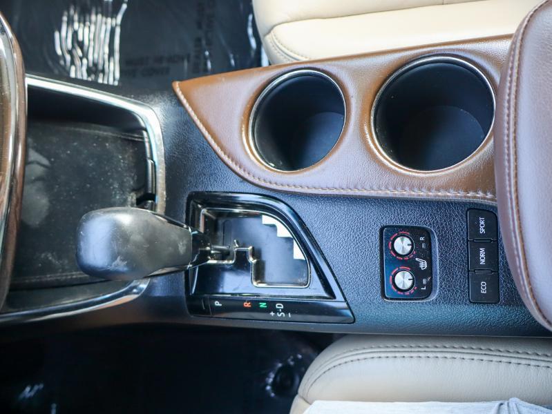 Toyota Avalon photo 18