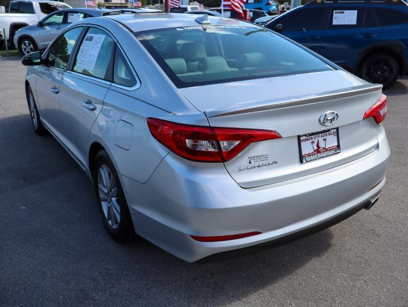 Hyundai Sonata SE 2.4L 2017