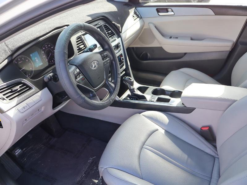 Hyundai Sonata SE 2.4L 2017