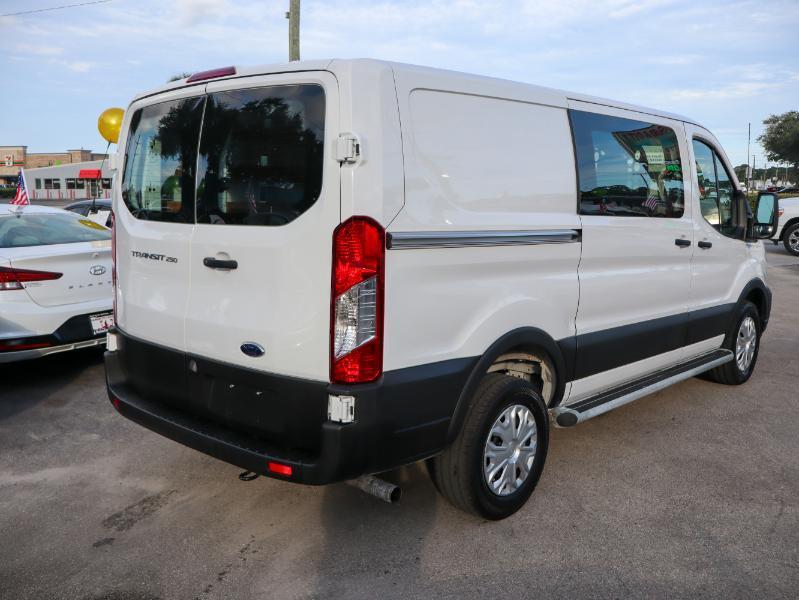 Ford Transit Cargo Van T-250 130" Low Rf 9070 GVWR RWD 2025