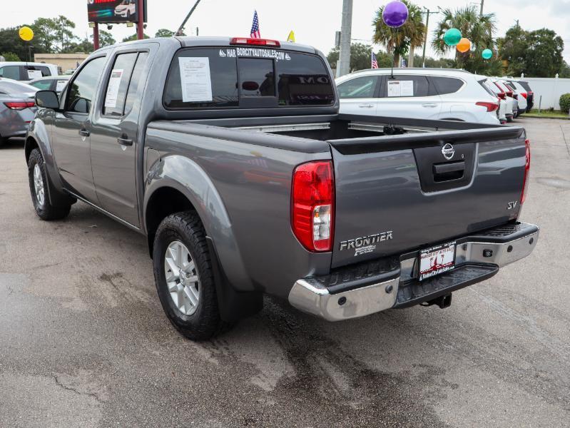 Nissan Frontier photo 3