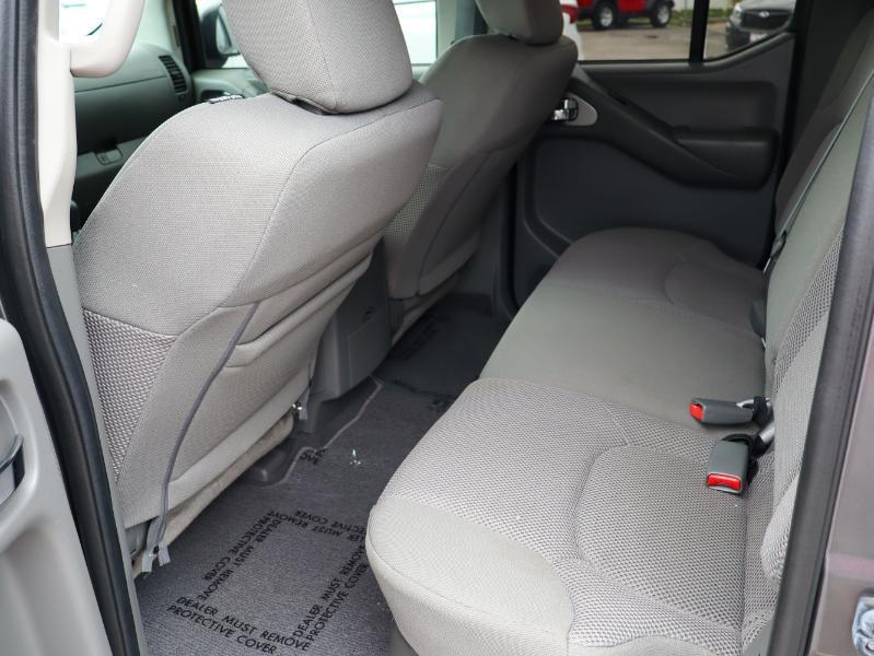 Nissan Frontier photo 11