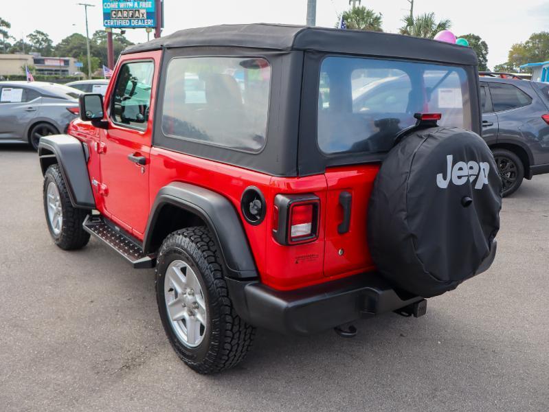 Jeep Wrangler photo 3