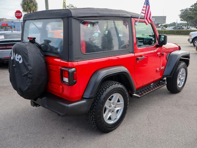 Jeep Wrangler photo 5