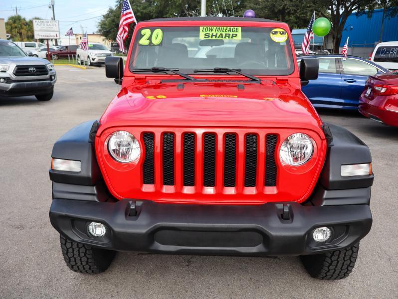 Jeep Wrangler photo 8
