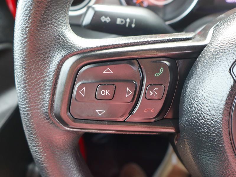 Jeep Wrangler photo 12