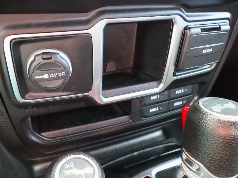 Jeep Wrangler photo 16