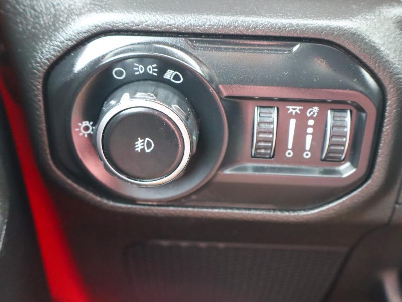Jeep Wrangler photo 17