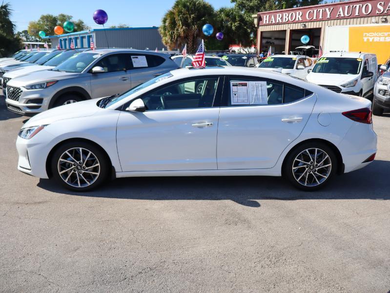 Hyundai Elantra Limited IVT 2020