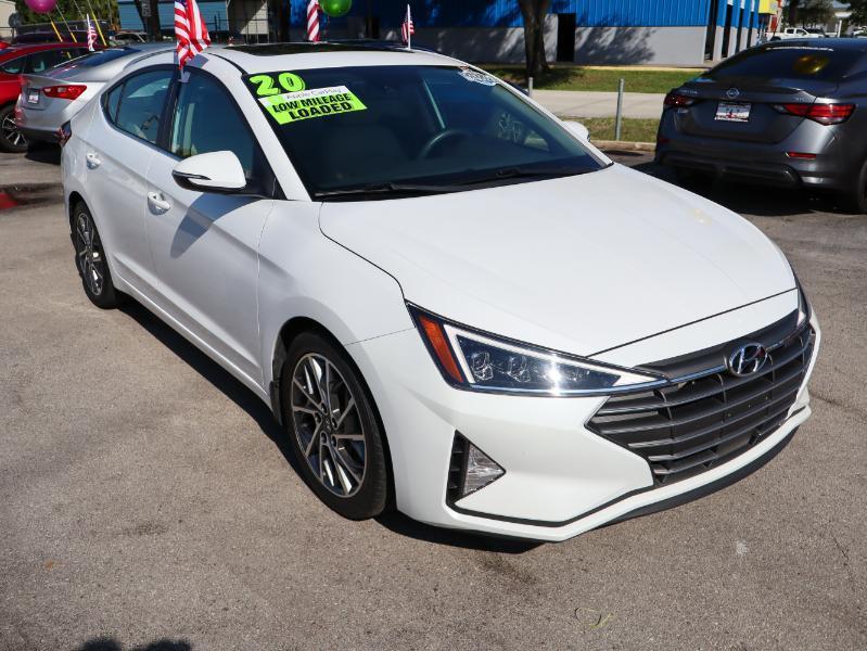 Hyundai Elantra Limited IVT 2020