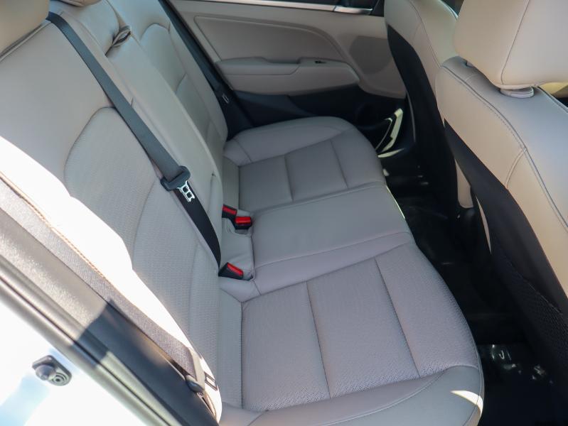 Hyundai Elantra Limited IVT 2020