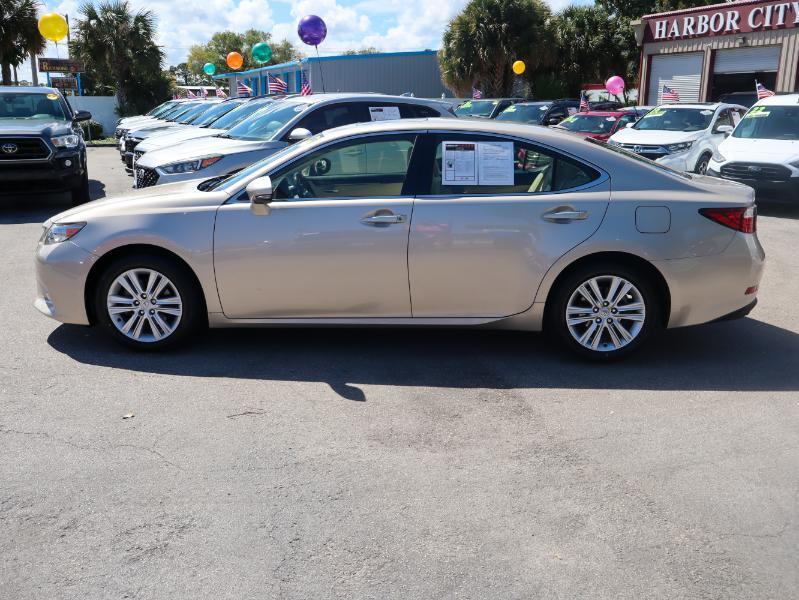 Lexus ES photo 2