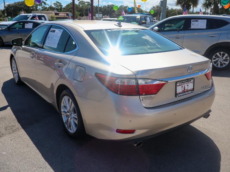 Lexus ES photo 3
