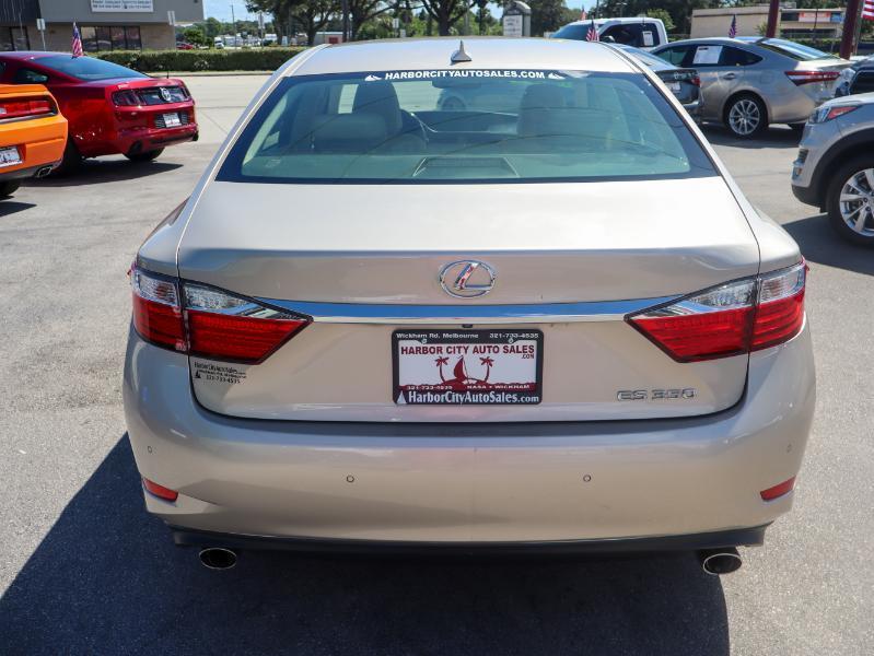 Lexus ES photo 4