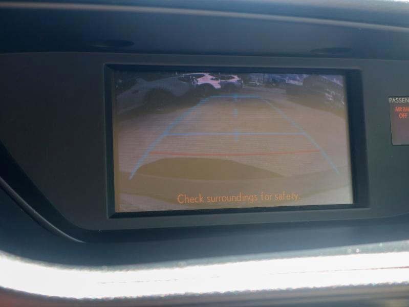 Lexus ES photo 20