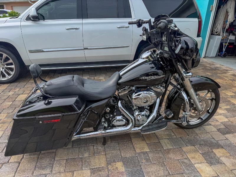 Harley-Davidson Street Glide  2013