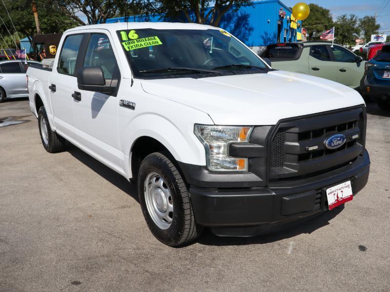 Ford F-150 2WD SuperCrew 145" XL 2016