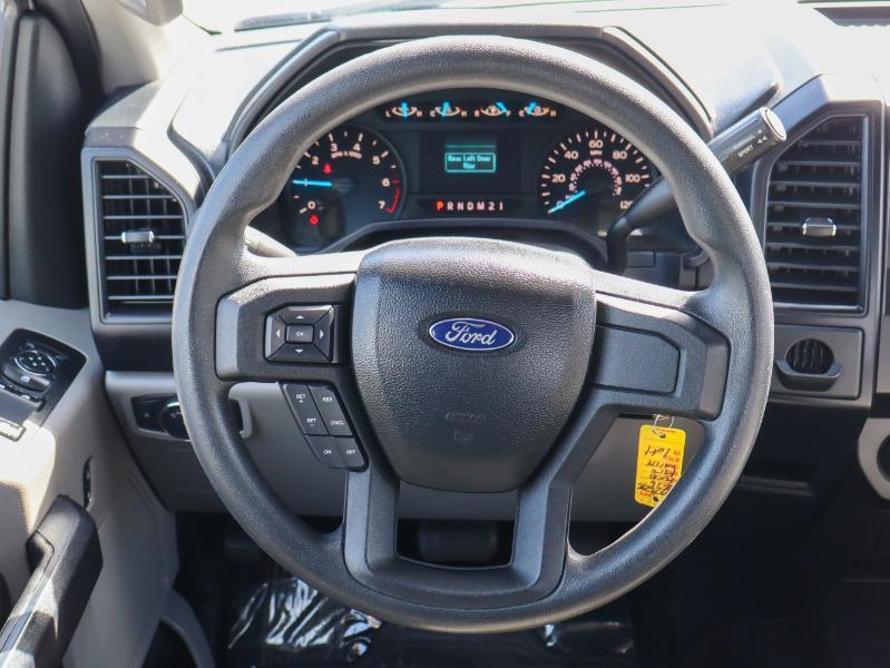 Ford F-150 2WD SuperCrew 145" XL 2016