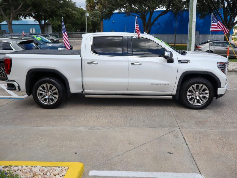 GMC Sierra 1500 4WD Crew Cab 147" Denali 2023