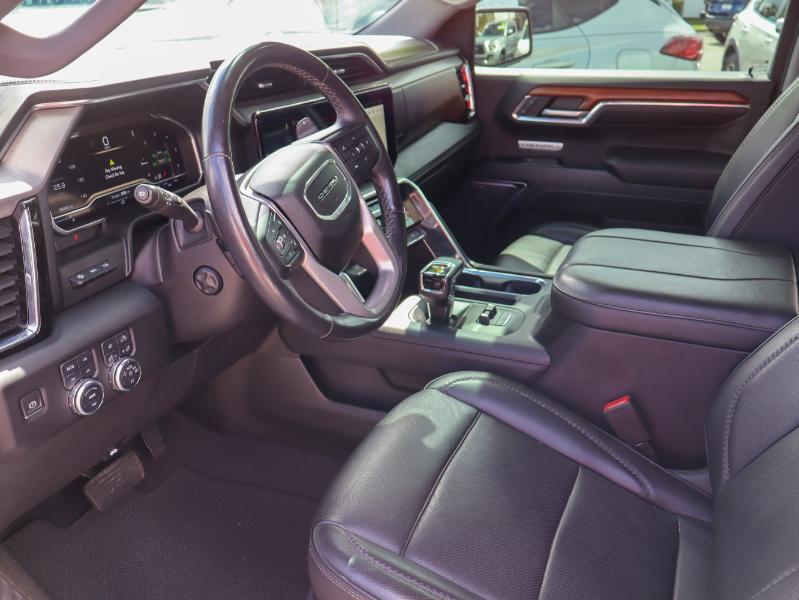 GMC Sierra 1500 4WD Crew Cab 147" Denali 2023
