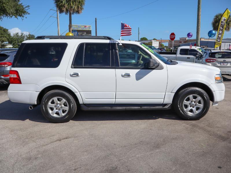 Ford Expedition 4WD 4dr XLT 2013