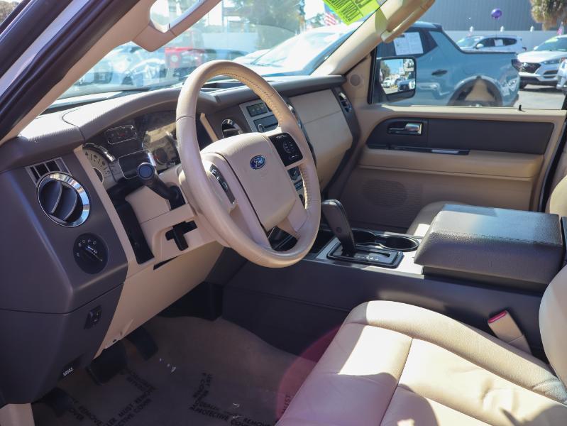 Ford Expedition 4WD 4dr XLT 2013