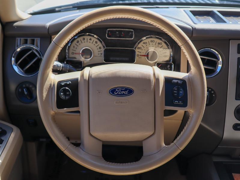 Ford Expedition 4WD 4dr XLT 2013