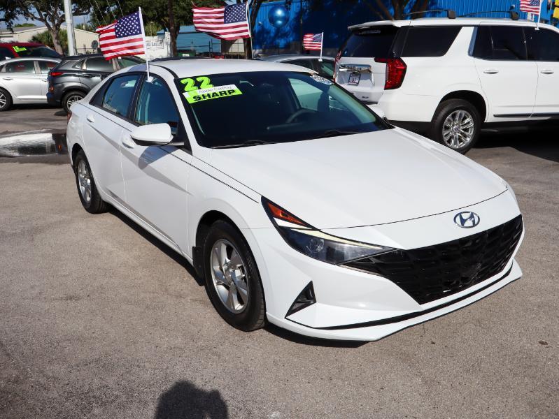 Hyundai Elantra SE IVT 2022