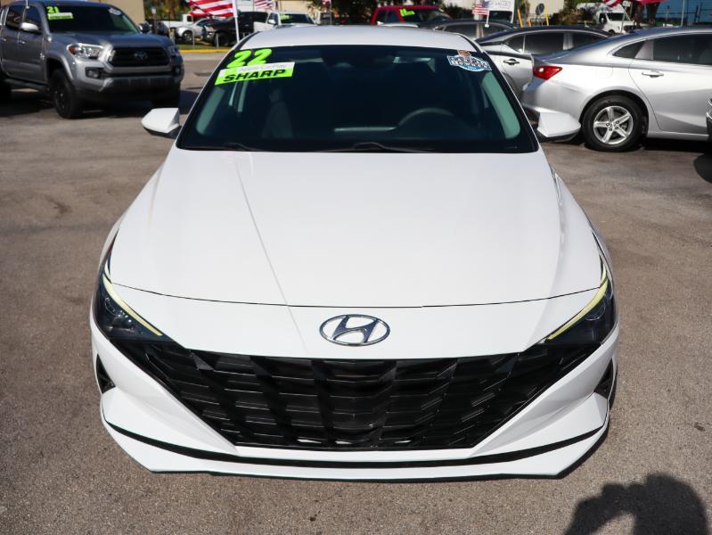 Hyundai Elantra SE IVT 2022