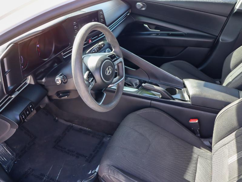 Hyundai Elantra SE IVT 2022