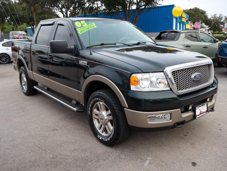 Ford F-150 SuperCrew 139" Lariat 4WD 2005