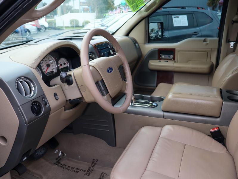 Ford F-150 SuperCrew 139" Lariat 4WD 2005