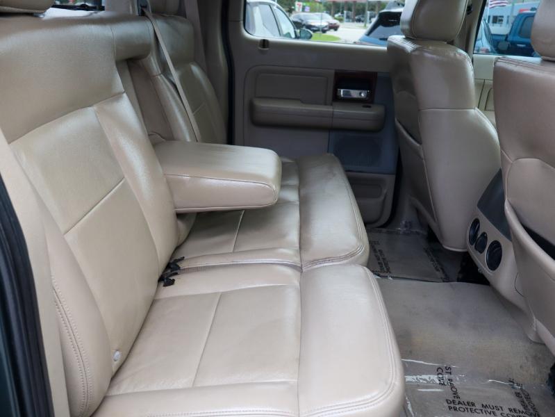 Ford F-150 SuperCrew 139" Lariat 4WD 2005