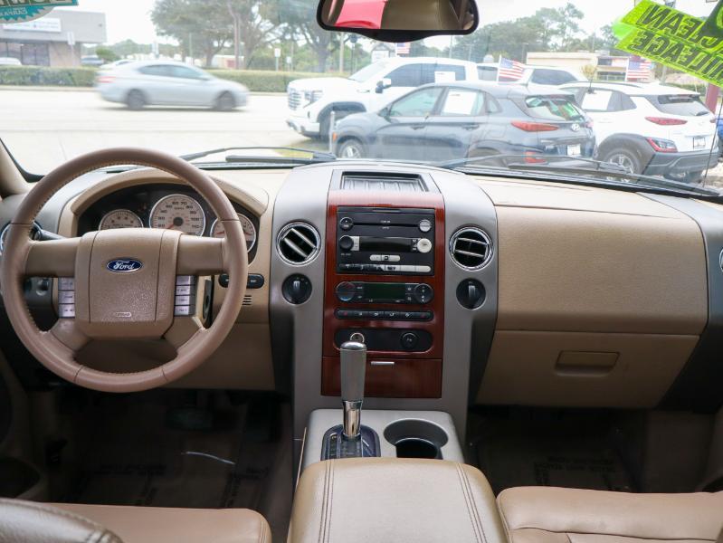 Ford F-150 SuperCrew 139" Lariat 4WD 2005