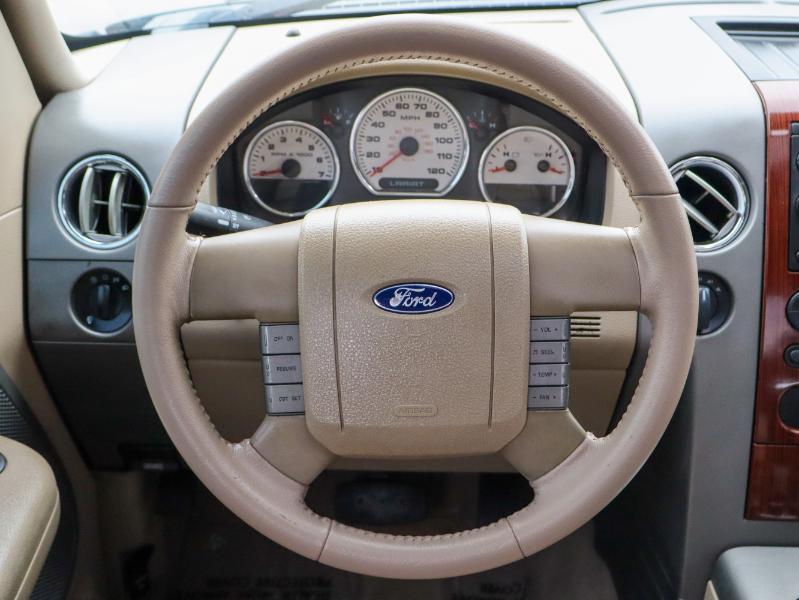 Ford F-150 SuperCrew 139" Lariat 4WD 2005