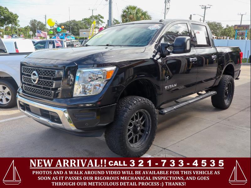 Nissan Titan  2021