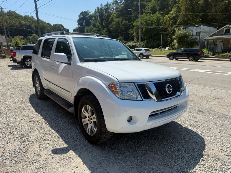 Nissan Pathfinder LE 4WD 2012 Nissan Pathfinder LE 4WD 2012