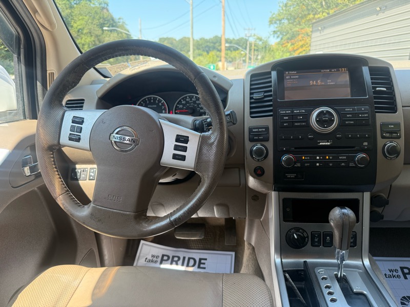 Nissan Pathfinder LE 4WD 2012 Nissan Pathfinder LE 4WD 2012