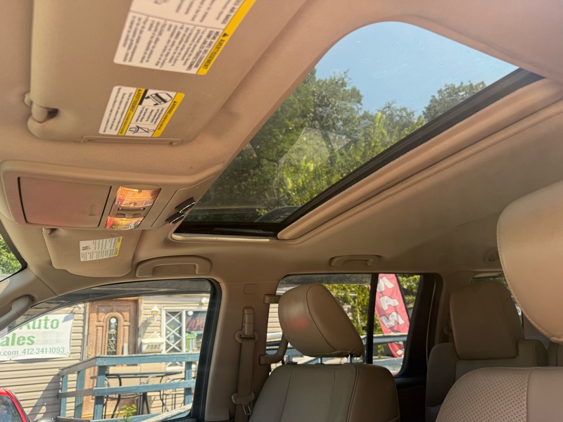 Nissan Pathfinder LE 4WD 2012 Nissan Pathfinder LE 4WD 2012