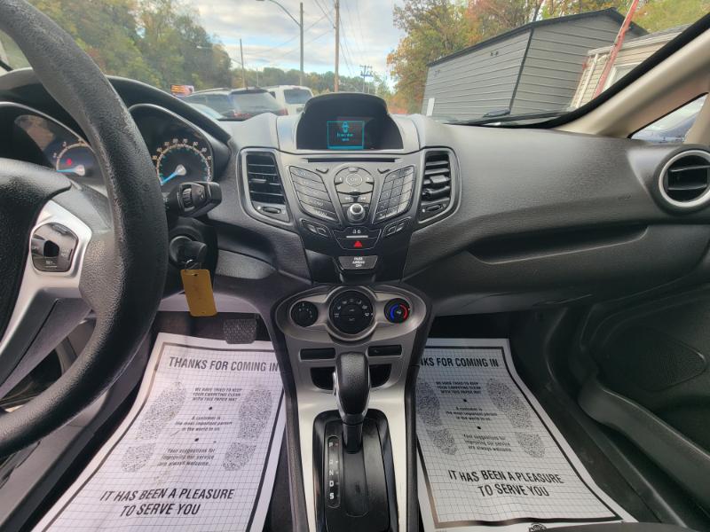 Ford Fiesta SE Sedan 2017 Ford Fiesta SE Sedan 2017