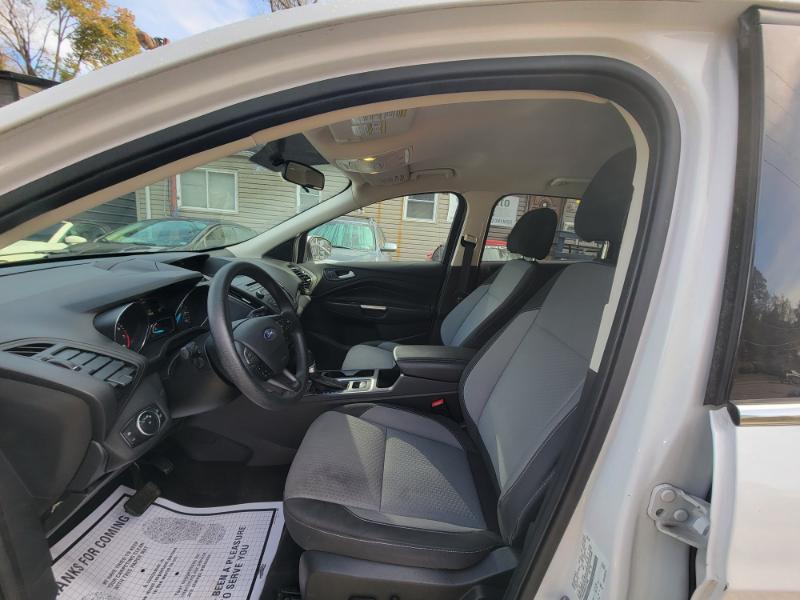 Ford Escape SE FWD 2017 Ford Escape SE FWD 2017