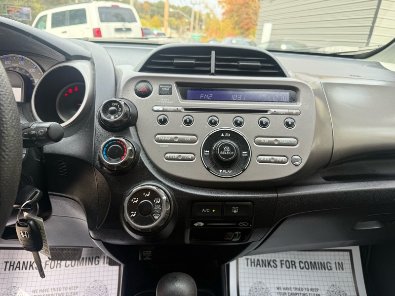 Honda Fit Sport 5-Speed AT 2011 Honda Fit Sport 5-Speed AT 2011