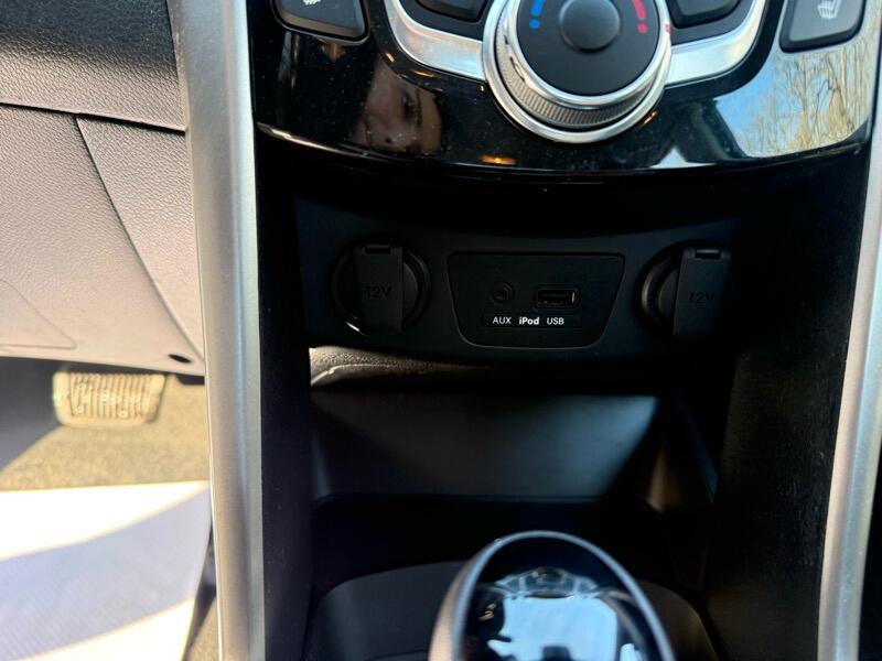 Hyundai Elantra GT A/T 2013