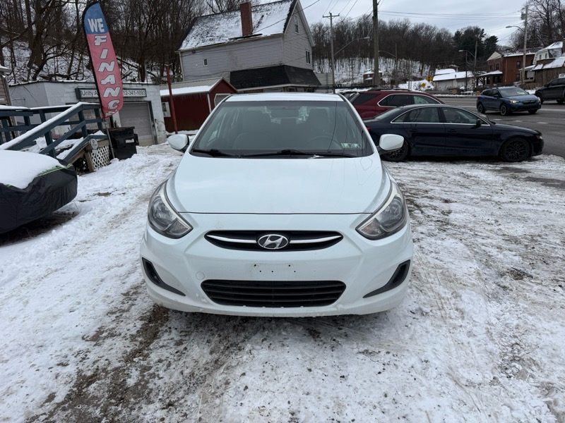Hyundai Accent GLS 4-Door 6A 2015