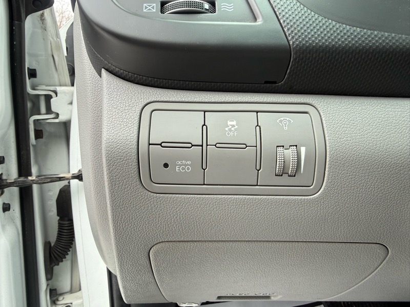 Hyundai Accent GLS 4-Door 6A 2015