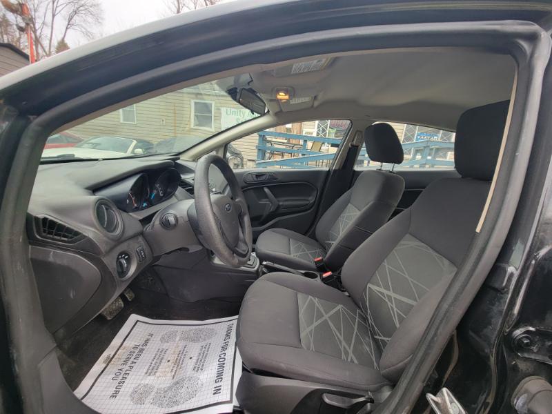 Ford Fiesta S Sedan 2015